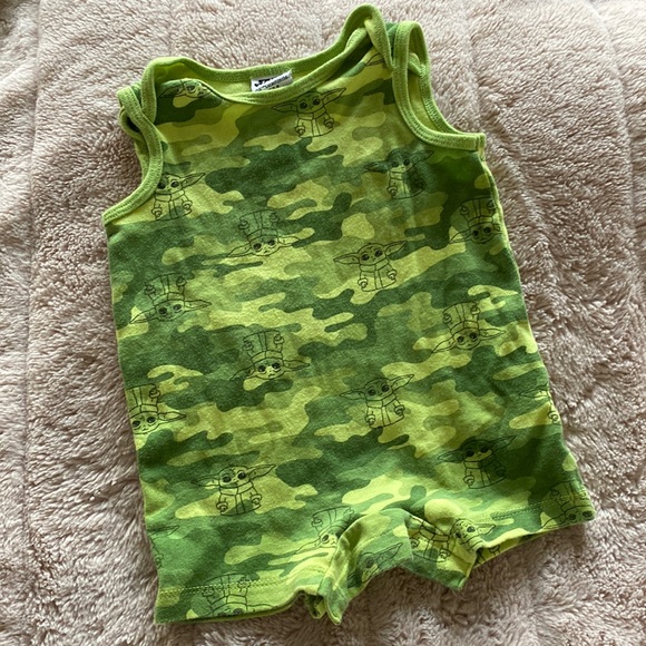 Baby Yoda Romper - Picture 1 of 4